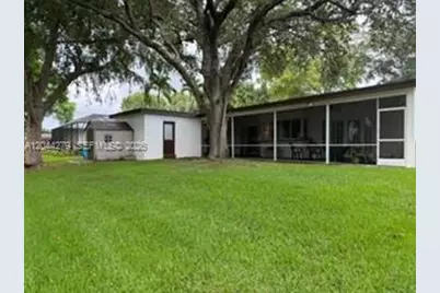 9301 SW 54th St, Cooper City, FL 33328 - Photo 6