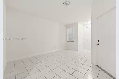 1466 SE 26th Ave, Homestead, FL 33035 - Photo 4