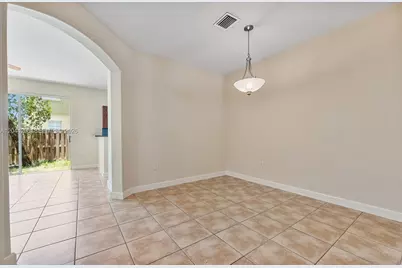 1452 SE 25th Ave, Homestead, FL 33035 - Photo 6