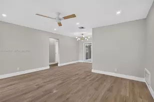 5711 NW 48th Terrace, Tamarac, FL 33319 - Photo 2