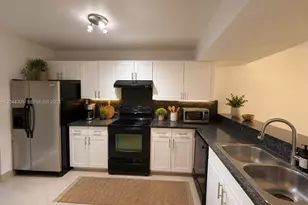 862 Crystal Lake Dr, Deerfield Beach, FL 33064 - Photo 2