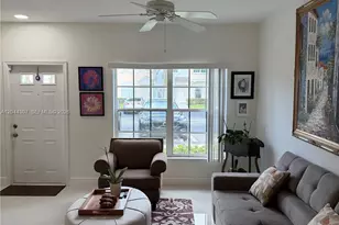 16619 Hemingway Dr, Weston, FL 33326 - Photo 2