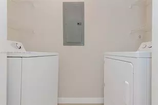 2000 N Bayshore Dr, Miami, FL 33137 - Photo 20