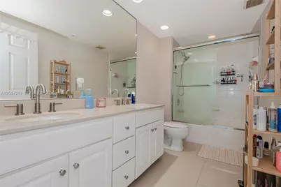 2000 N Bayshore Dr #516, Miami, FL 33137 - Photo 12
