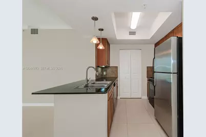 2000 N Bayshore Dr #516, Miami, FL 33137 - Photo 12