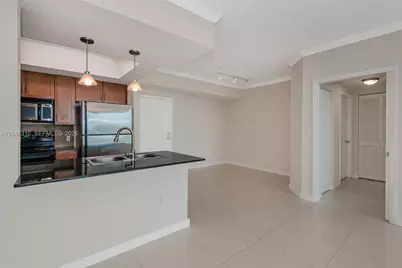 2000 N Bayshore Dr #516, Miami, FL 33137 - Photo 8