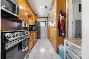 8330 SW 25th St, Miami, FL 33155 - Photo 22