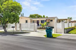 8330 SW 25th St, Miami, FL 33155 - Photo 4