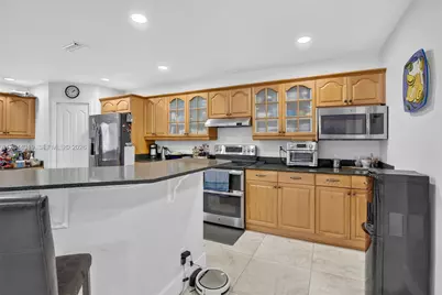 19322 NW 11th St, Pembroke Pines, FL 33029 - Photo 12