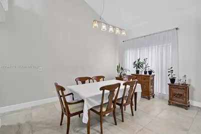 19322 NW 11th St, Pembroke Pines, FL 33029 - Photo 4