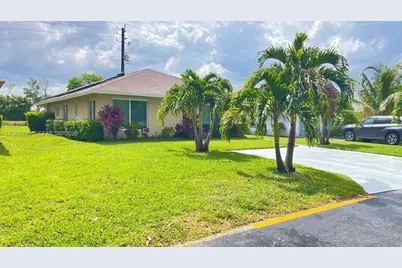 1359 Summit Run Cir, West Palm Beach, FL 33415 - Photo 2