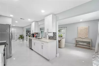 14307 Amapola Dr, Delray Beach, FL 33484 - Photo 10