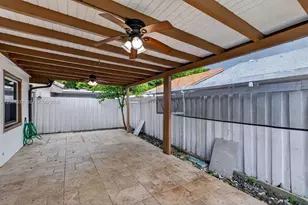 2141 W 53rd St, Hialeah, FL 33016 - Photo 26