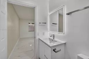 2141 W 53rd St, Hialeah, FL 33016 - Photo 22