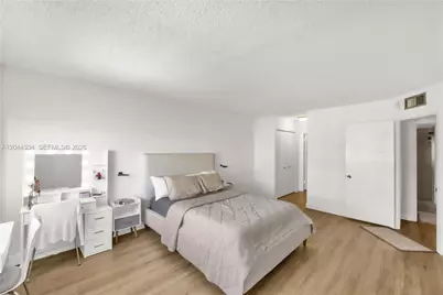 2851 NE 183rd St #1412E, Aventura, FL 33160 - Photo 12