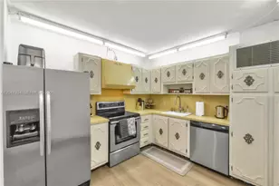 2851 NE 183rd St, Aventura, FL 33160 - Photo 16
