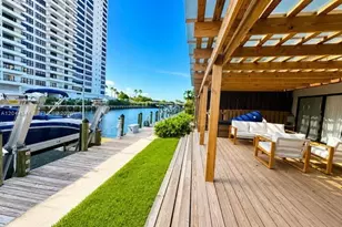 2641 S Parkview Dr, Hallandale Beach, FL 33009 - Photo 30
