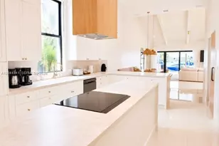 2641 S Parkview Dr, Hallandale Beach, FL 33009 - Photo 4