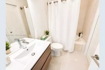 2641 S Parkview Dr, Hallandale Beach, FL 33009 - Photo 20