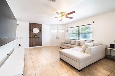 7101 Hope St, Hollywood, FL 33024 - Photo 4