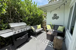 9008 Emerson Ave, Surfside, FL 33154 - Photo 36