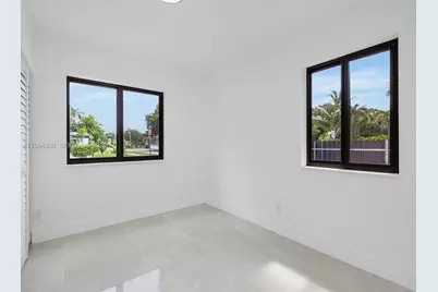 770 NE 160th St, Miami, FL 33162 - Photo 22