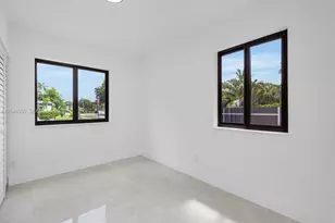 770 NE 160th St, Miami, FL 33162 - Photo 22