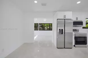 770 NE 160th St, Miami, FL 33162 - Photo 14
