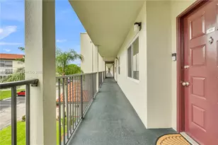 12900 SW 13th St, Pembroke Pines, FL 33027 - Photo 4