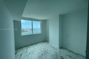 253 NE 2nd St, Miami, FL 33132 - Photo 20