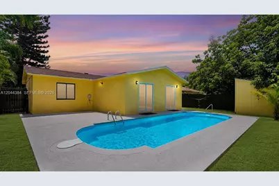 611 SW 76th Ter, North Lauderdale, FL 33068 - Photo 2