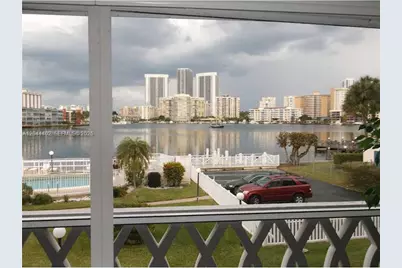 450 Golden Isles Dr #2H, Hallandale Beach, FL 33009 - Photo 16