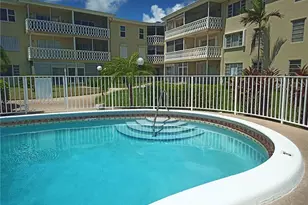 450 Golden Isles Dr, Hallandale Beach, FL 33009 - Photo 18