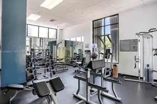 100 Bayview Dr, Sunny Isles Beach, FL 33160 - Photo 28