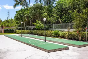 100 Bayview Dr, Sunny Isles Beach, FL 33160 - Photo 34