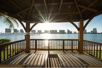 18100 N Bay Rd #304, Sunny Isles Beach, FL 33160 - Photo 4