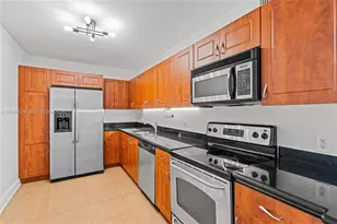 401 69th St, Miami Beach, FL 33141 - Photo 22