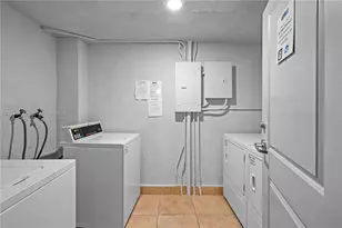 401 69th St, Miami Beach, FL 33141 - Photo 10