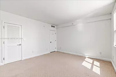 401 69th St #1012, Miami Beach, FL 33141 - Photo 12