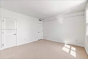 401 69th St, Miami Beach, FL 33141 - Photo 12