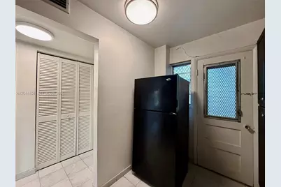 1575 Euclid Ave #305, Miami Beach, FL 33139 - Photo 8