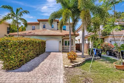 853 SW 11th Ct, Fort Lauderdale, FL 33315 - Photo 1