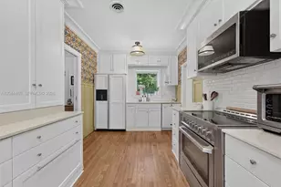 1710 Segovia St, Coral Gables, FL 33134 - Photo 12
