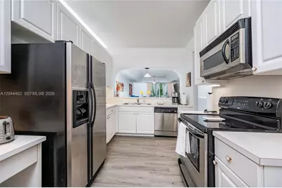 10700 NW 66th St #204, Doral, FL 33178 - Photo 8