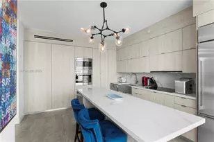 300 South Pointe Dr, Miami Beach, FL 33139 - Photo 46