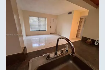 451 NW 100th Pl #101, Pembroke Pines, FL 33024 - Photo 6