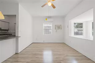 370 NE 55th St, Miami, FL 33137 - Photo 8