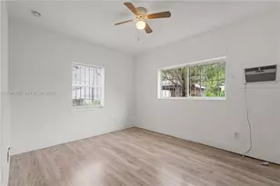 370 NE 55th St, Miami, FL 33137 - Photo 26