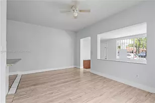 370 NE 55th St, Miami, FL 33137 - Photo 36