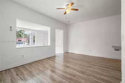 370 NE 55th St, Miami, FL 33137 - Photo 10